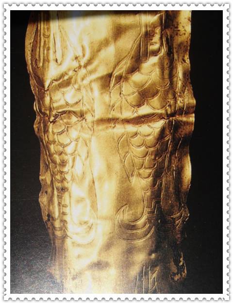 ǶַȫصﱣλйϵͭʱַλĴ㺺1980𷢾ַзֳַ1Ϊ佨Ϊ̴ڡ֪ǽ1100ףǽ180ףǽ600ףΪ˹ɡݻַ ҿӡĹᡢӵȡԲΡΡ3֣Ϊľ1931Ժηּӣڴʯͭ1986귢ֵͼӣдͭʯͽȡеĽȺͽ̡ͭ⣬дСͷͭͭ¹ȡУͭͷţطɫ2.62ףֱǣôڣųۣѵõоεϡӵԼĩܳΪ˼ɽȻż