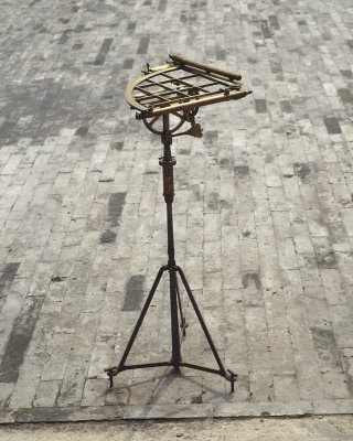 ͭƽ˫ǧﾵǣӢ׶죬ͨ146cm̰뾶50cm幬ɲء